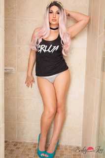 Bailey Jay feet photo thumbnail