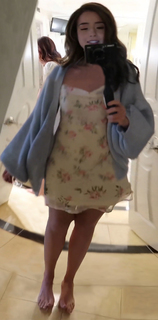 Imane Pokimane Anys feet photo thumbnail