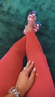 Amanda Saccomanno feet photo thumbnail