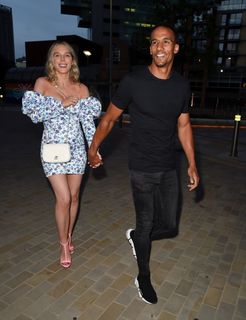 Helen Flanagan feet photo thumbnail
