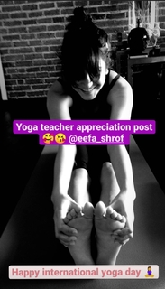 Anushka Sharma feet photo thumbnail