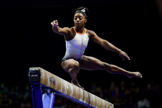 Simone Biles feet photo thumbnail