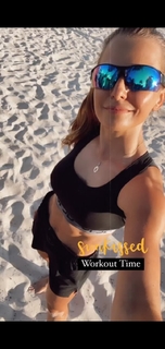 Anna Lewandowska feet photo thumbnail