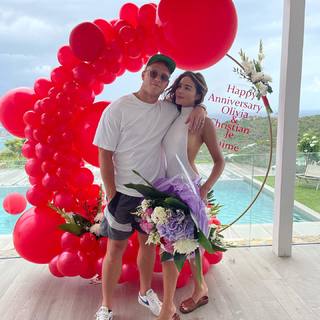 Olivia Culpo feet photo thumbnail