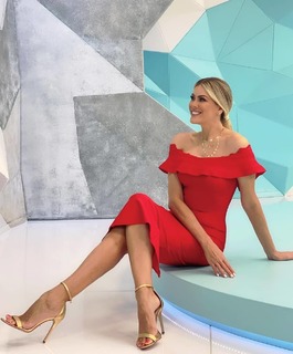 Renata Fan feet photo thumbnail