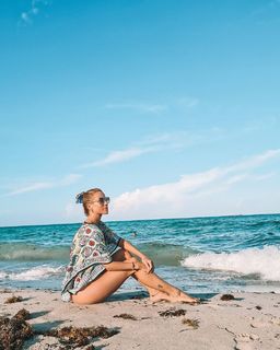 Nicole Neumann feet photo thumbnail