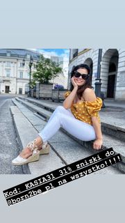 Katarzyna Cichopek feet photo thumbnail