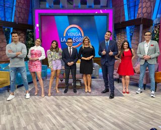 Cynthia Rodríguez feet photo thumbnail