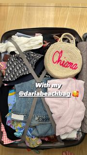 Chiara Ferragni feet photo thumbnail