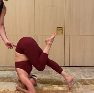 Amber Heard feet photo thumbnail