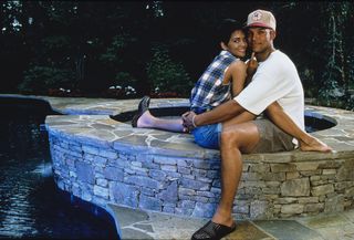 Halle Berry feet photo thumbnail