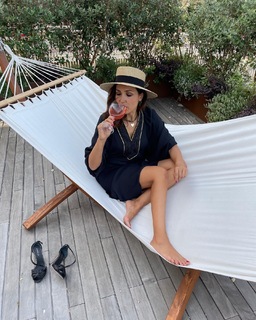 Caterina Balivo feet photo thumbnail