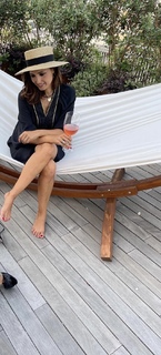 Caterina Balivo feet photo thumbnail