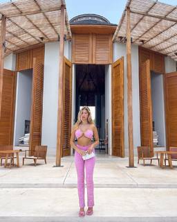 Kara Del Toro feet photo thumbnail