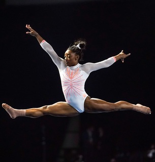 Simone Biles feet photo thumbnail