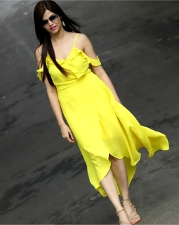 Poonam Yadav feet photo 4