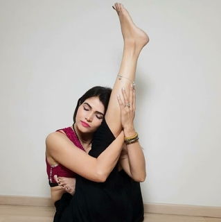 Poonam Yadav feet photo thumbnail