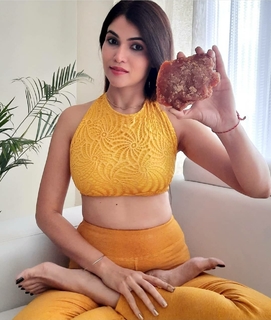 Poonam Yadav feet photo thumbnail