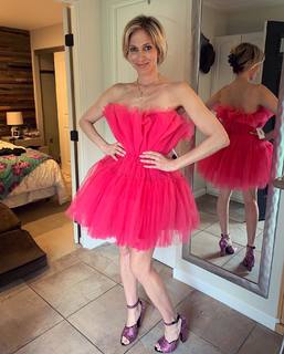 Debbie Gibson feet photo thumbnail