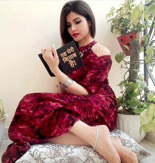 Poonam Yadav feet photo thumbnail