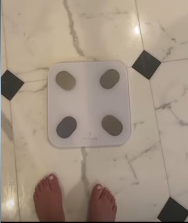 Adrienne Houghton feet photo thumbnail