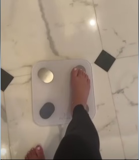 Adrienne Houghton feet photo thumbnail