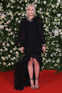 Rita Ora feet photo thumbnail