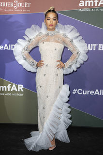 Rita Ora feet photo thumbnail