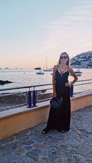 Anna Lewandowska feet photo thumbnail