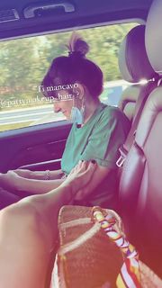 Elisabetta Canalis feet photo thumbnail