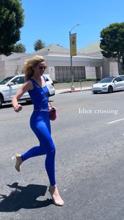 Kathryn Newton feet photo thumbnail