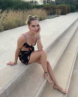 Chiara Ferragni feet photo thumbnail