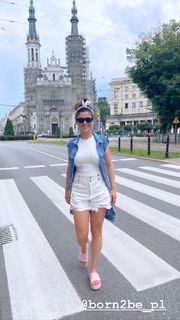 Katarzyna Cichopek feet photo thumbnail