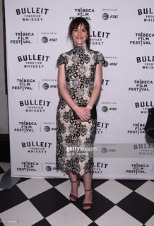 Maggie Siff feet photo 1