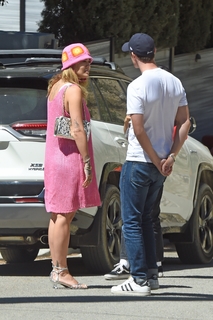 Rita Ora feet photo thumbnail