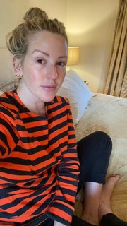 Ellie Goulding feet photo thumbnail