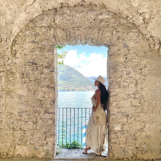 Nicole Scherzinger feet photo thumbnail