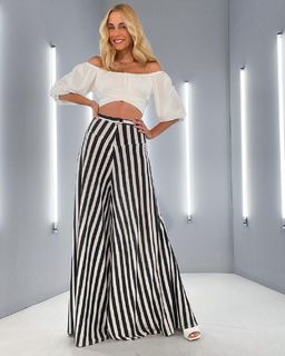 Doukissa Nomikou feet photo thumbnail