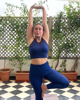 Kareena Kapoor feet photo thumbnail