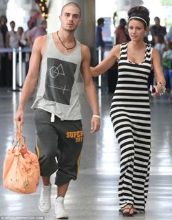 Michelle Keegan feet photo thumbnail