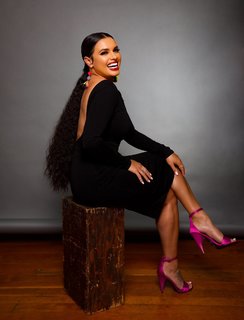 Joy Taylor feet photo thumbnail