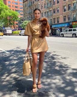 Olivia Culpo feet photo thumbnail