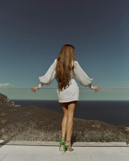 Xenia Tchoumitcheva feet photo thumbnail