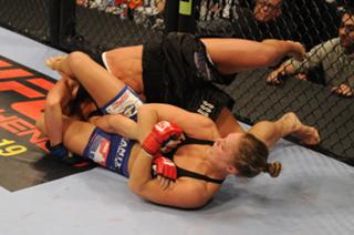 Ronda Rousey feet photo thumbnail