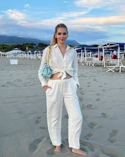 Chiara Ferragni feet photo thumbnail