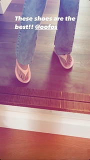 Kate Upton feet photo thumbnail