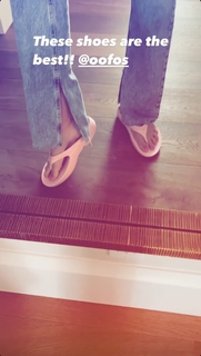 Kate Upton feet photo thumbnail