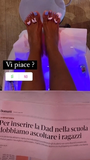 Caterina Balivo feet photo thumbnail