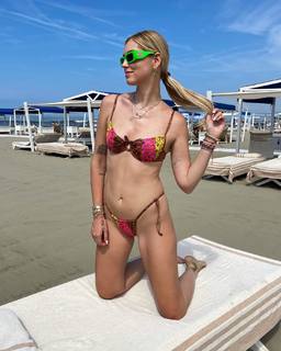 Chiara Ferragni feet photo thumbnail