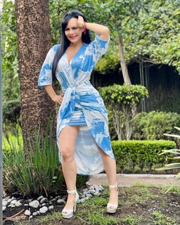 Maribel Guardia feet photo thumbnail